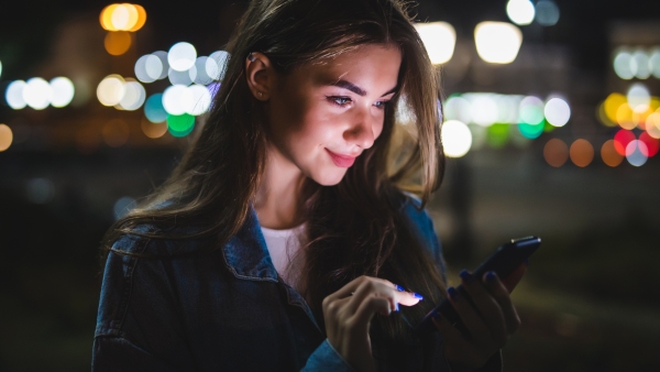 Why Is It Important To Not Have Screen Time Before Bed Know How It Promotes Better Sleep Overall Well-Being Why Is It Important To Not Have Screen Time Before Bed Know How It Promotes Better Sleep Overall Well-Being