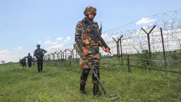 Pakistan Gets China Boost In Bolstering Military Along LoC In Kashmir Pakistan Gets China Boost In Bolstering Military Along LoC In Kashmir