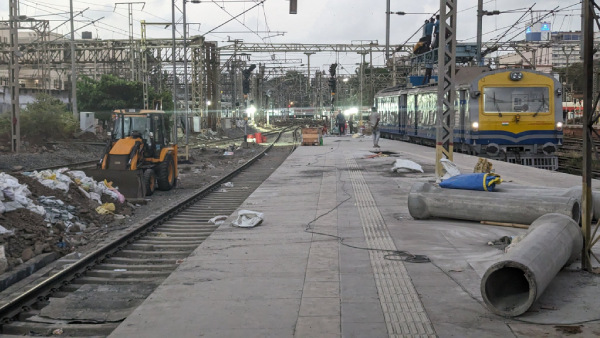 Central Railway Starts 63-Hour Block For Platform Extension Train Services Cancelled