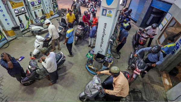 Rs 10 000 Fine At Petrol Pumps