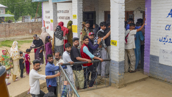 Jharkhand s Hazaribag District Boycotts Election Over Bridge Demand