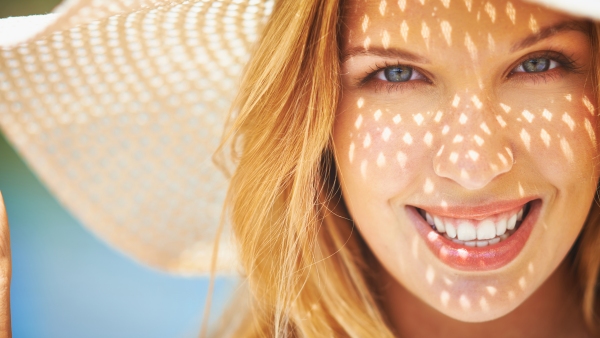 How To Take Care Of Your Skin While Travelling And Maintain Your Glow With 10 Travel Skincare Tips