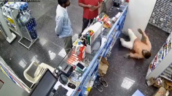 37-Year-Old Man Dies Of Cardiac Arrest In Medical Store In Hyderabad CCTV Footage Goes Viral 37-Year-Old Man Dies Of Cardiac Arrest In Medical Store In Hyderabad CCTV Footage Goes Viral