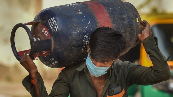 Commercial LPG Cylinder Prices Slashed By Rs 69 50 New Rates Announced