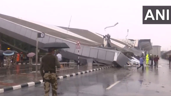 Flight Chaos In Delhi