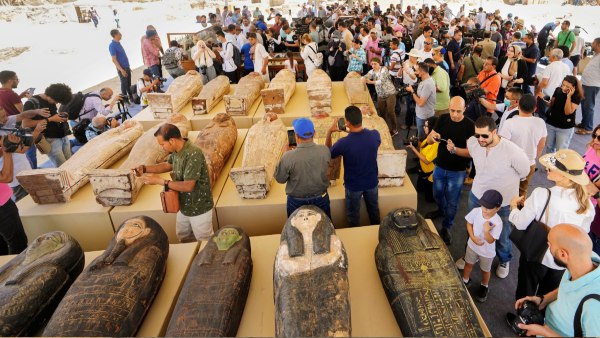 Secrets of the Sands Hidden City Of The Dead Found With Hundreds Of Mummies