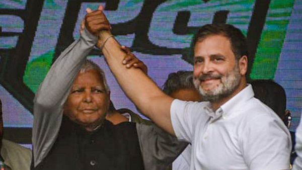 RJD Chief Lalu Prasad Yadav with Congress leader Rahul Gandhi