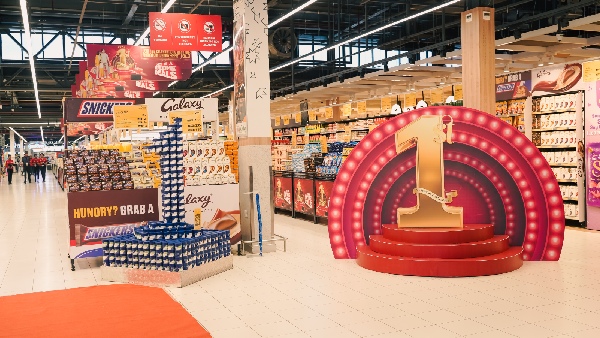 Coimbatore s Lulu Hypermarket Marks 1 Year With Festivities amp amp Superstar Wishes