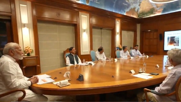 PM Modi Holds High-level Meeting To Review Situation in Kuwait PM Modi Holds High-level Meeting To Review Situation in Kuwait