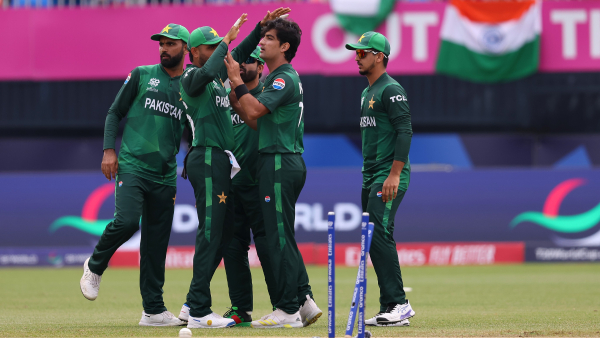 Pakistani Cricket Fans Troll Their Own Team After Getting Routed By India in T20 World Cup Match