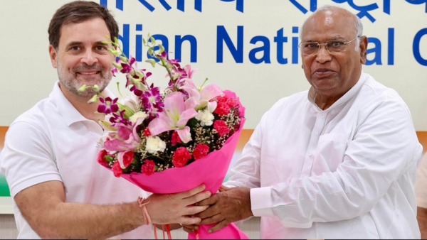 Congress President Mallikarjun Kharge with party leader Rahul Gandhi
