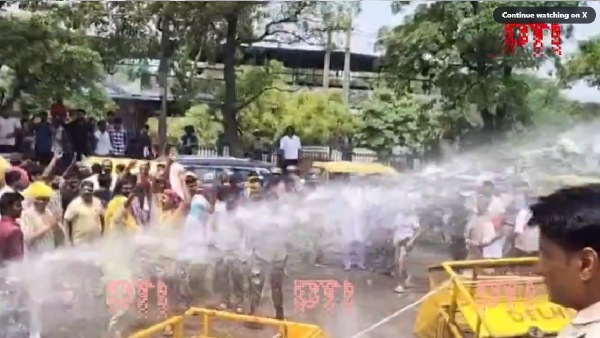Police Uses Water Cannon On Protesters Police Uses Water Cannon On Protesters