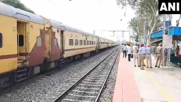 Bomb Threat Halts Jammu-Jodhpur Express In Punjab Evacuation And Search Underway