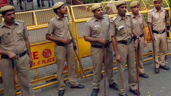 As Bharatiya Nyaya Sanhita Takes Effect Today Delhi Street Vendor First To Be Booked As Bharatiya Nyaya Sanhita Takes Effect Today Delhi Street Vendor First To Be Booked