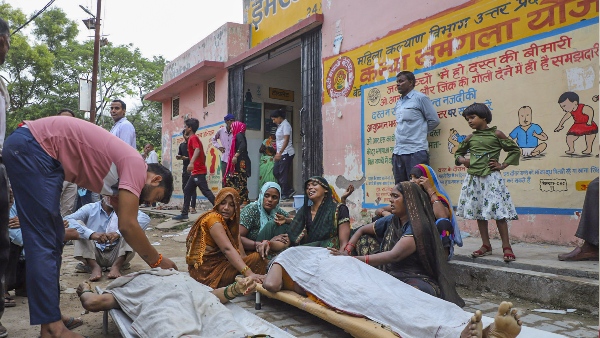 Hathras Hospitals Sees Heartbreaking Families With Bodies Of Stampede Victims Hathras Hospitals Sees Heartbreaking Families With Bodies Of Stampede Victims