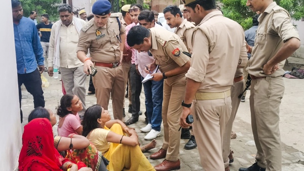 Hathras Hospitals Sees Heartbreaking Families With Bodies Of Stampede Victims Hathras Hospitals Sees Heartbreaking Families With Bodies Of Stampede Victims