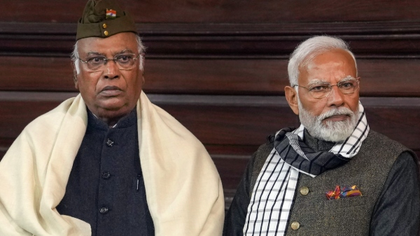 Kargil Vijay Diwas Kharge Slams PM