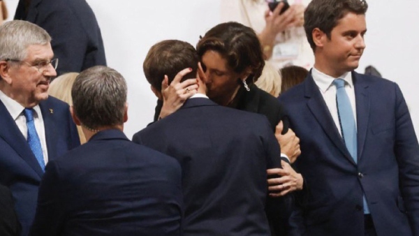 President Macron s Curious Kiss With Sports Minister At Olympics 2024 Sparks Controversy Ooh La La President Macron s Curious Kiss With Sports Minister At Olympics 2024 Sparks Controversy Ooh La La