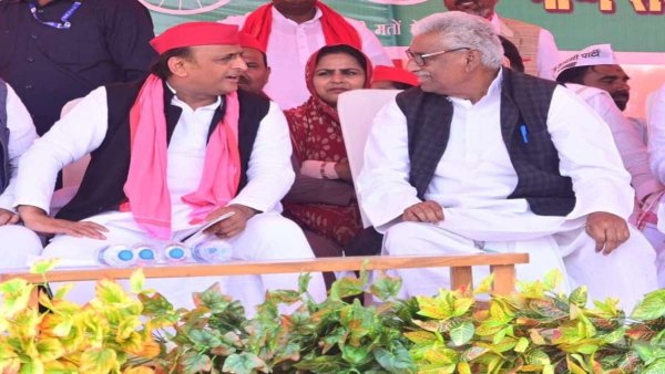 SP chief Akhilesh Yadav and Mata Prasad Pandey