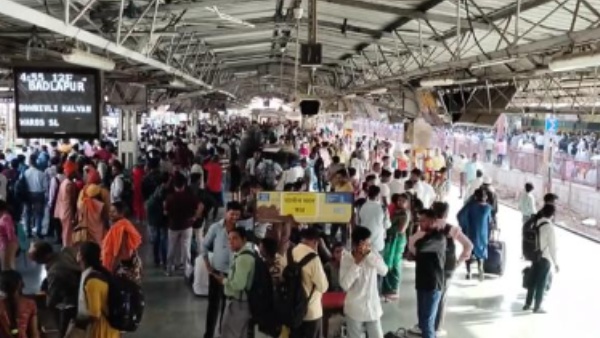 Mumbai Railway Station