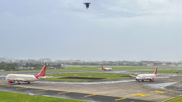 Mumbai Rain Causes Flight Disruptions