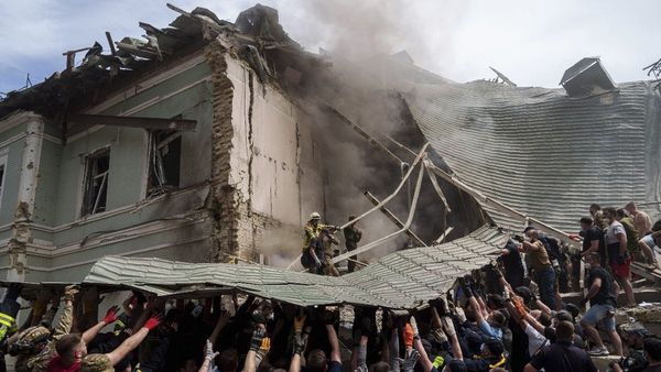 Russian Missile Kills Over 20 In Attack On Ukraine Children s Hospital Many Kids Feared Trapped