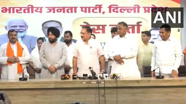 Aam Aadmi Party Councilors Join BJP