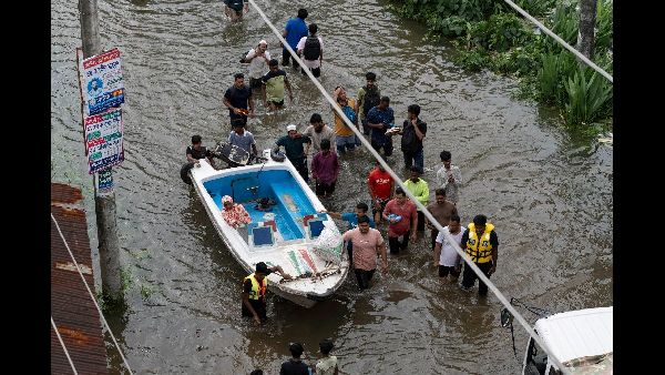 Judge Detained at India Border