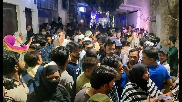 Sibal Seen as Stranger at Batla House