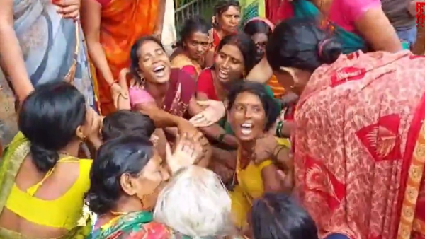 Bihar Temple Stampede Kills 7 Bihar Temple Stampede Kills 7