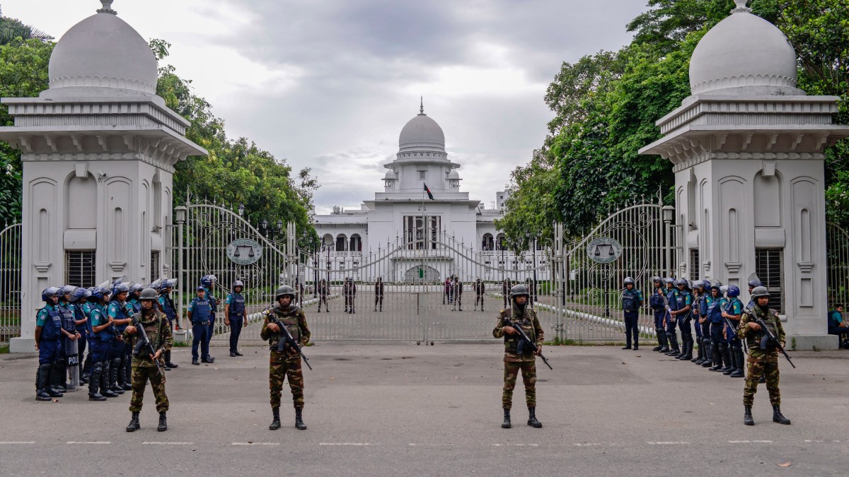Bangladesh Supreme Court Surrounded By Protestors, Chief Justice Quits