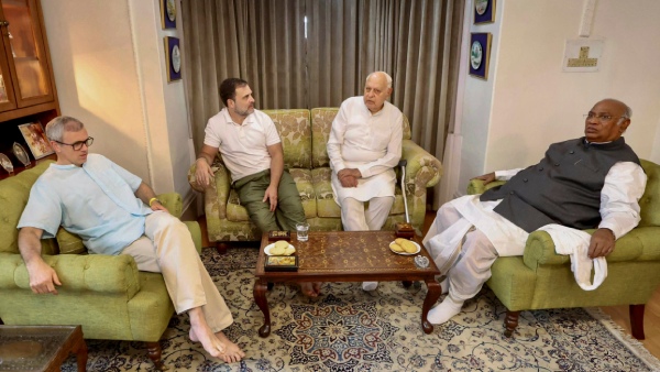 Congress Shunts 2 Leaders To Jammu amp amp Kashmir Amid Buzz Of Rift With National Conference