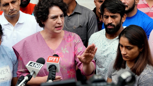 Phogat Row Cong To Up Ante Against BJP