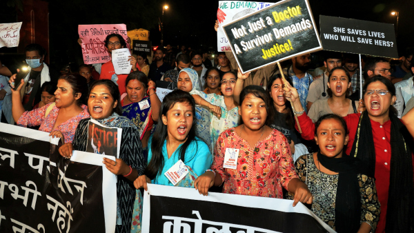 Members of the Jaipur Association of Resident Doctors JARD protest march demanding justice for the trainee doctor who was allegedly raped and murdered at Kolkata s RG Kar Medical College and Hospital at Amar Jawan Jyoti in Jaipur Saturday Aug 17 2024