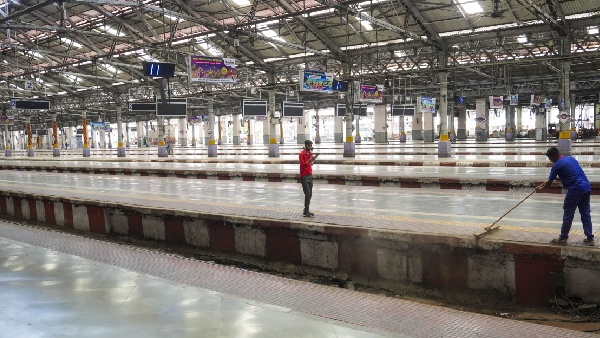 Mumbai s Railway Network Mumbai s Railway Network