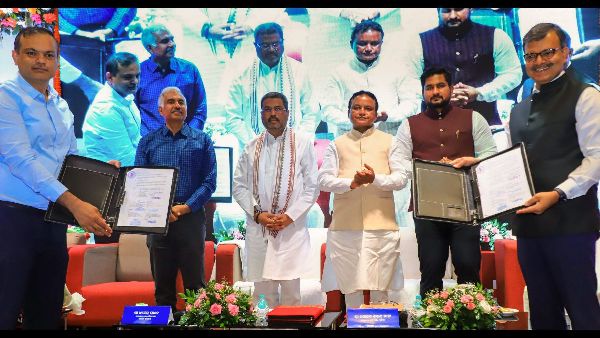 Odisha CM Mohan Charan Majhi Warns Criminals to Reform or Face Consequences - Oneindia News