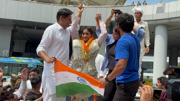 Vinesh Phogat with Congress leader Deepender Hooda Bajrang Punia Sakshee Malikkh