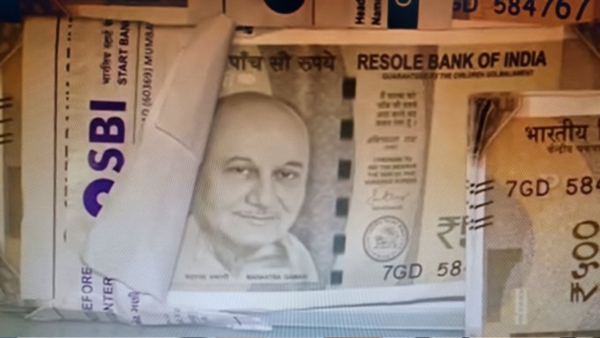 Anupam Kher s Face On Fake 500 Notes