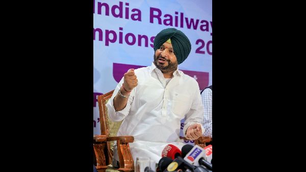 Bittu Stands Firm on Remarks Against Gandhi