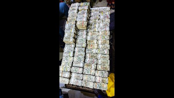 Bribery Case Filed Against R Vaithilingam