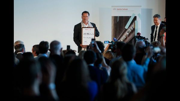 California Bans All Plastic Shopping Bags