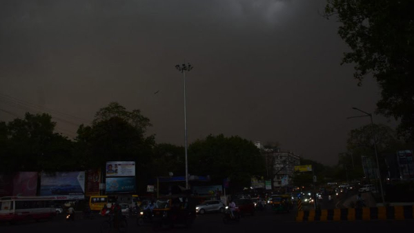 Jamshedpur Power Cut City Plunged Into Darkness Video Of Fire Goes Viral