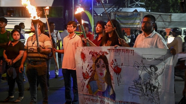 Kolkata Rape-Murder Case Bengal Doctors Stage Torch Rally Ahead Of Crucial Supreme Court Hearing Today