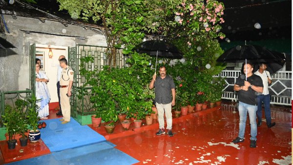 Mamata Banerjee waiting to talk with doctors