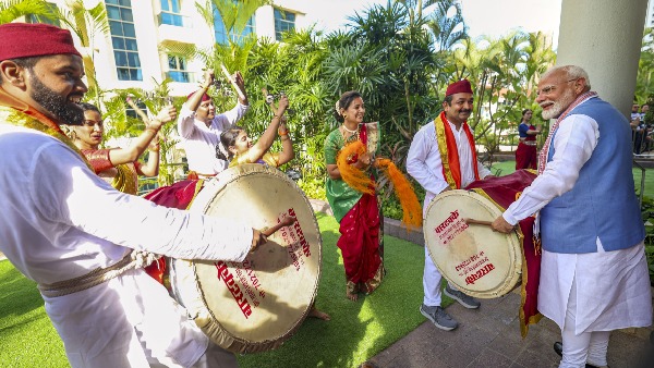 WATCH Video PM Modi Rocking Dhol Beats In Singapore - Here s What Happens Next