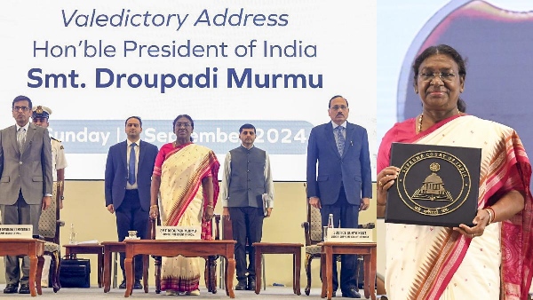 Supreme Court Releases New Flag President Murmu Calls For Bold Justice Reforms
