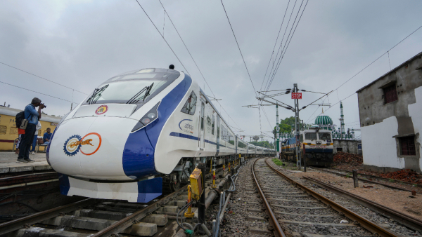 Stones Hurled At Durg-Vizag Vande Bharat