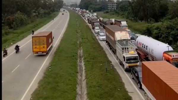 Bengaluru Traffic Jam NICE Road Exit Jammed Near Electronic City Phase 2