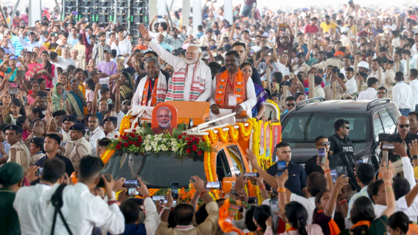 Prime Minister Narendra Modi arrives to address BJP s Parivartan Mahasabha in Hazaribagh Jharkhand Wednesday Oct 2 2024