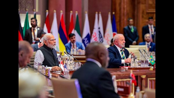 Lulas Flight Returns to Mexico City